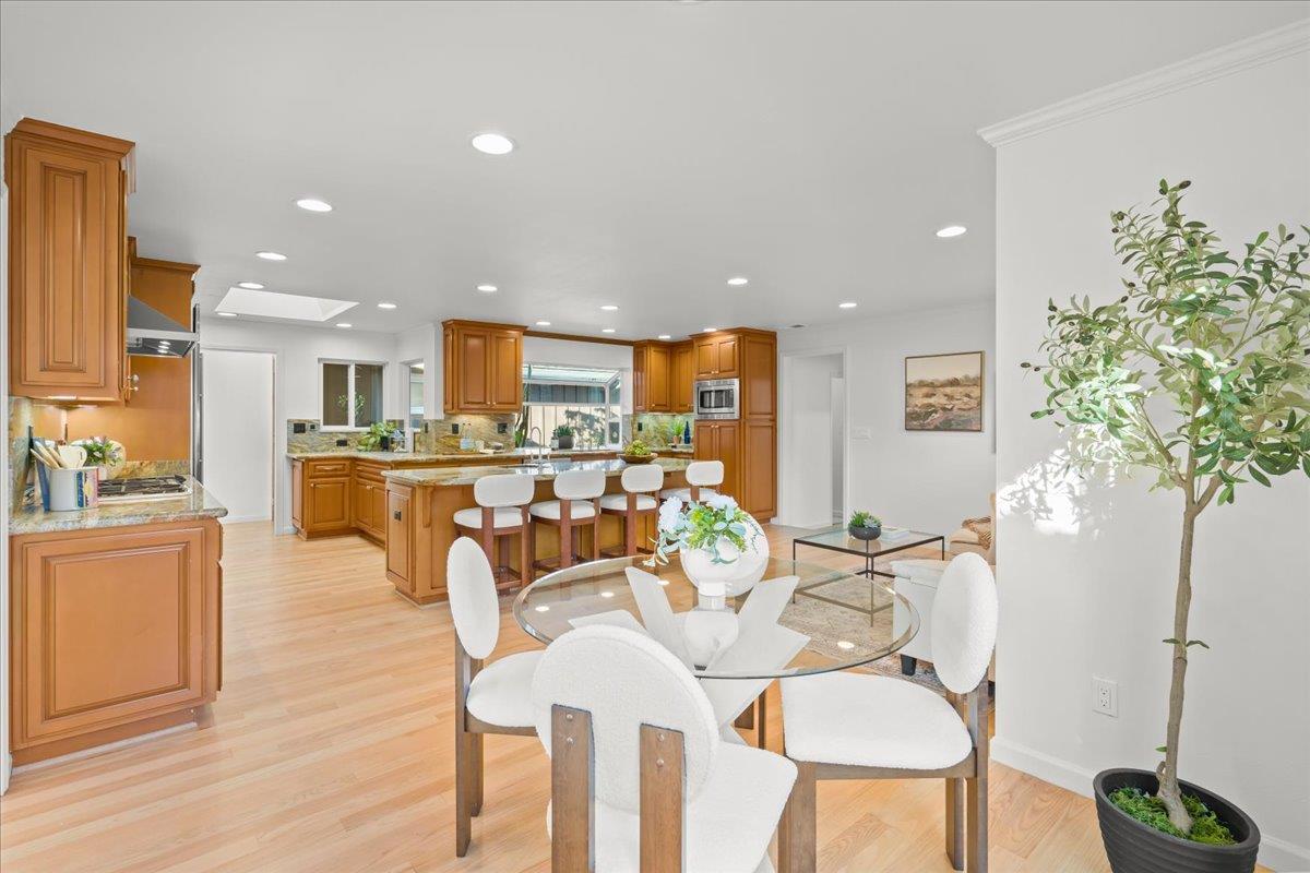 Detail Gallery Image 32 of 62 For 12095 Brookglen Dr, Saratoga,  CA 95070 - 4 Beds | 2/1 Baths