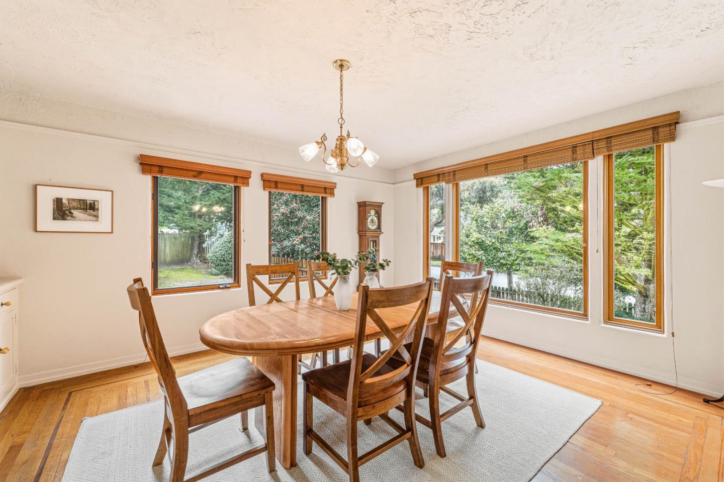 Detail Gallery Image 15 of 41 For 990 Sinex Ave, Pacific Grove,  CA 93950 - 4 Beds | 2/1 Baths