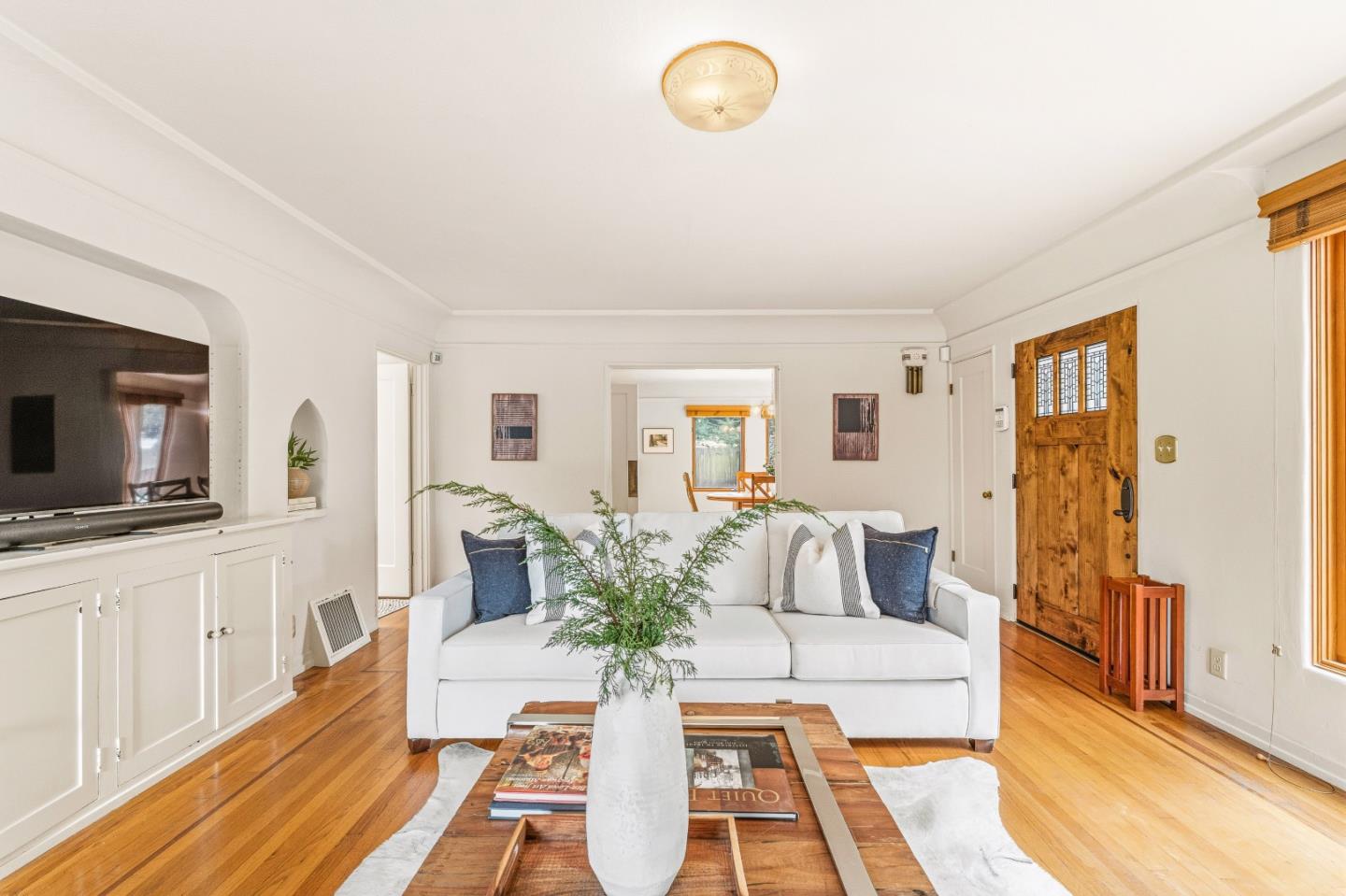 Detail Gallery Image 17 of 41 For 990 Sinex Ave, Pacific Grove,  CA 93950 - 4 Beds | 2/1 Baths