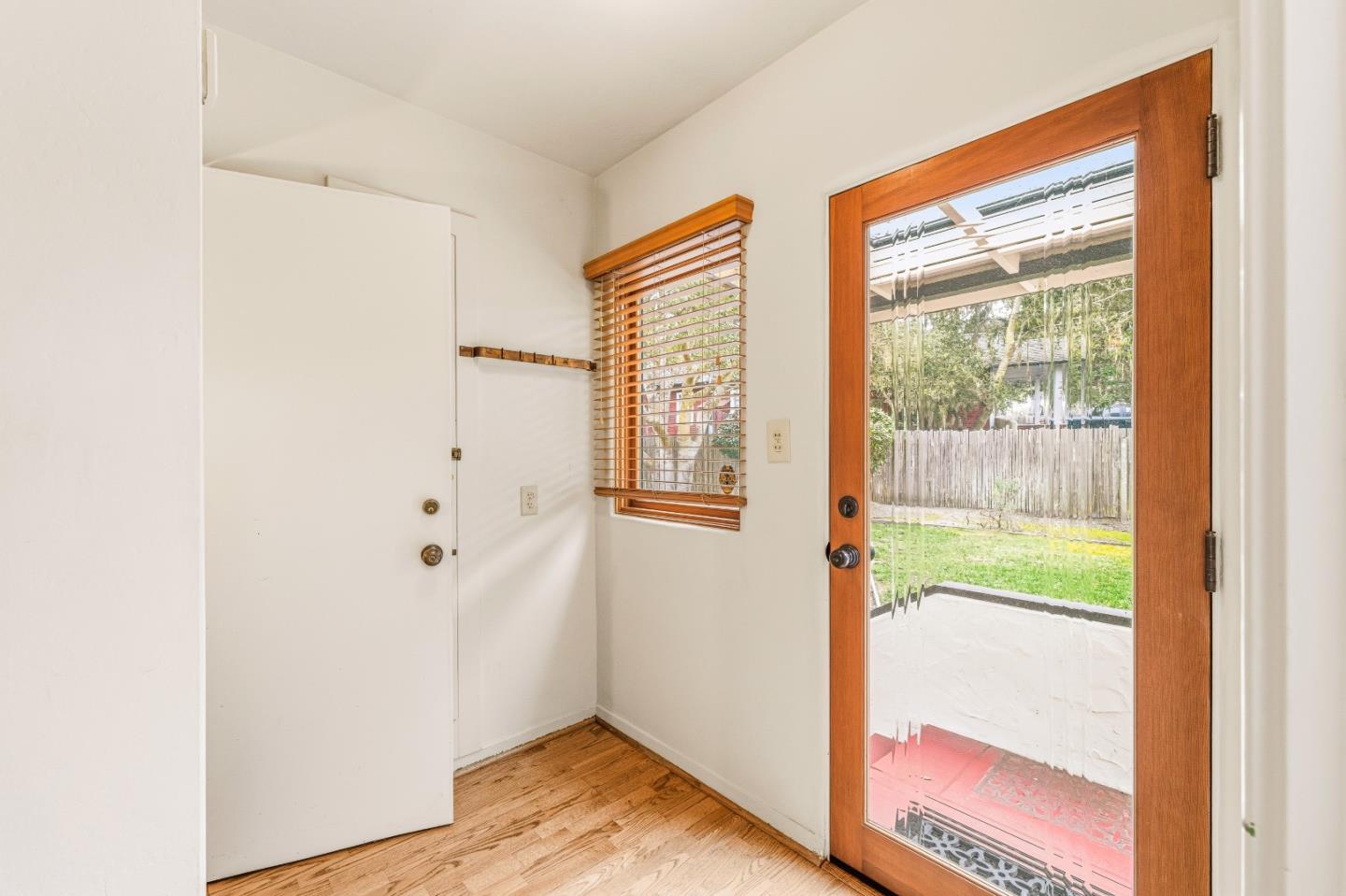 Detail Gallery Image 20 of 41 For 990 Sinex Ave, Pacific Grove,  CA 93950 - 4 Beds | 2/1 Baths