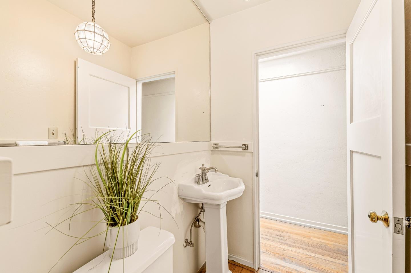 Detail Gallery Image 21 of 41 For 990 Sinex Ave, Pacific Grove,  CA 93950 - 4 Beds | 2/1 Baths