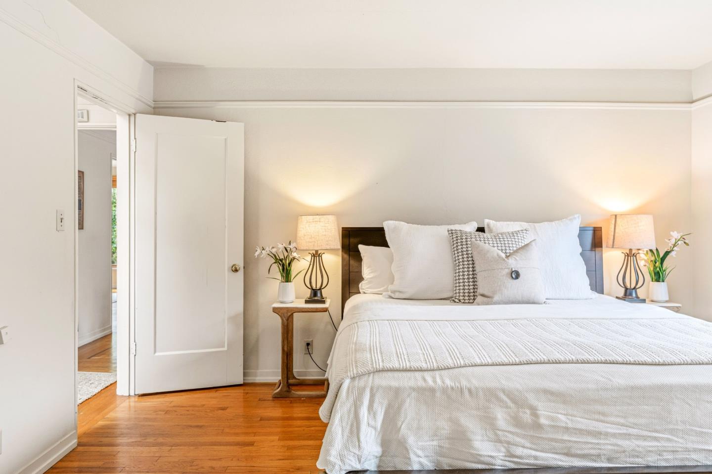 Detail Gallery Image 24 of 41 For 990 Sinex Ave, Pacific Grove,  CA 93950 - 4 Beds | 2/1 Baths