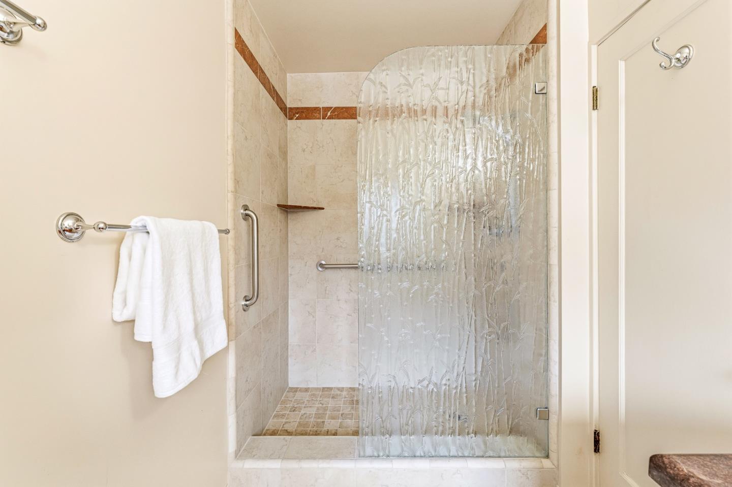 Detail Gallery Image 27 of 41 For 990 Sinex Ave, Pacific Grove,  CA 93950 - 4 Beds | 2/1 Baths