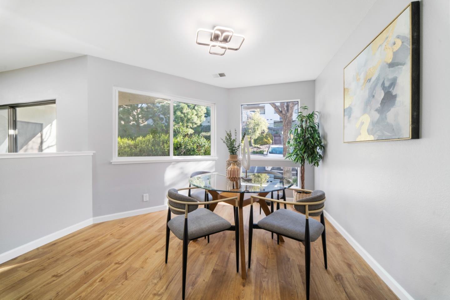 Detail Gallery Image 6 of 15 For 21117 Gary Dr #119,  Castro Valley,  CA 94546 - 2 Beds | 2 Baths