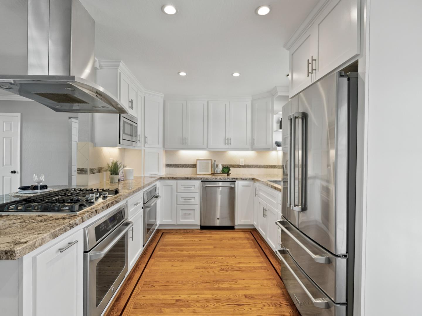 Detail Gallery Image 15 of 36 For 416 Upton St, Redwood City,  CA 94062 - 3 Beds | 2 Baths