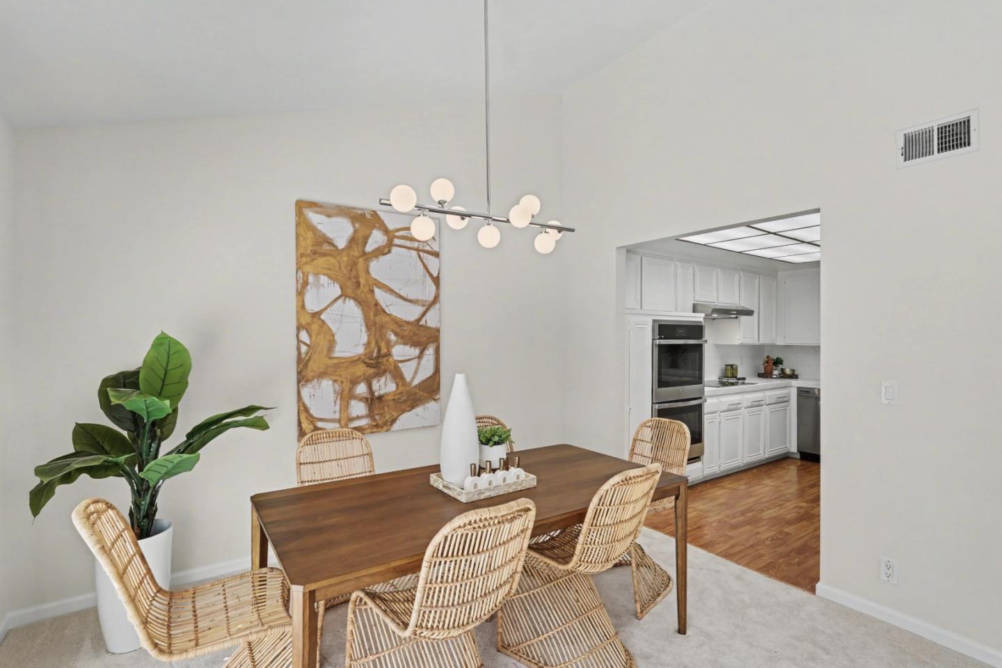 Detail Gallery Image 14 of 57 For 19816 Vineyard Ln, Saratoga,  CA 95070 - 3 Beds | 2 Baths