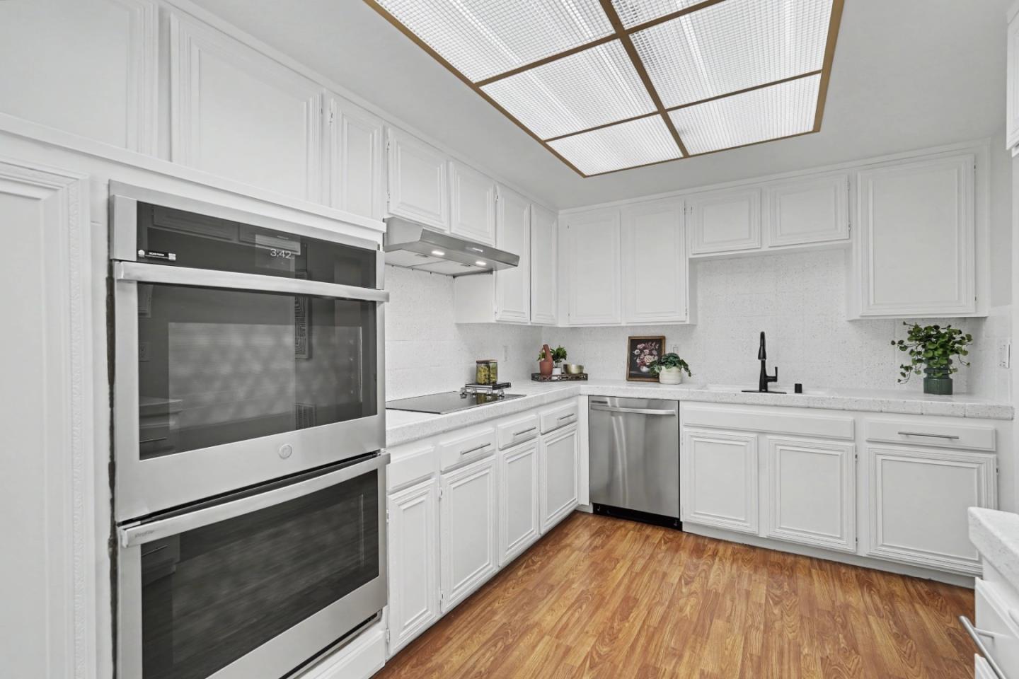 Detail Gallery Image 8 of 57 For 19816 Vineyard Ln, Saratoga,  CA 95070 - 3 Beds | 2 Baths