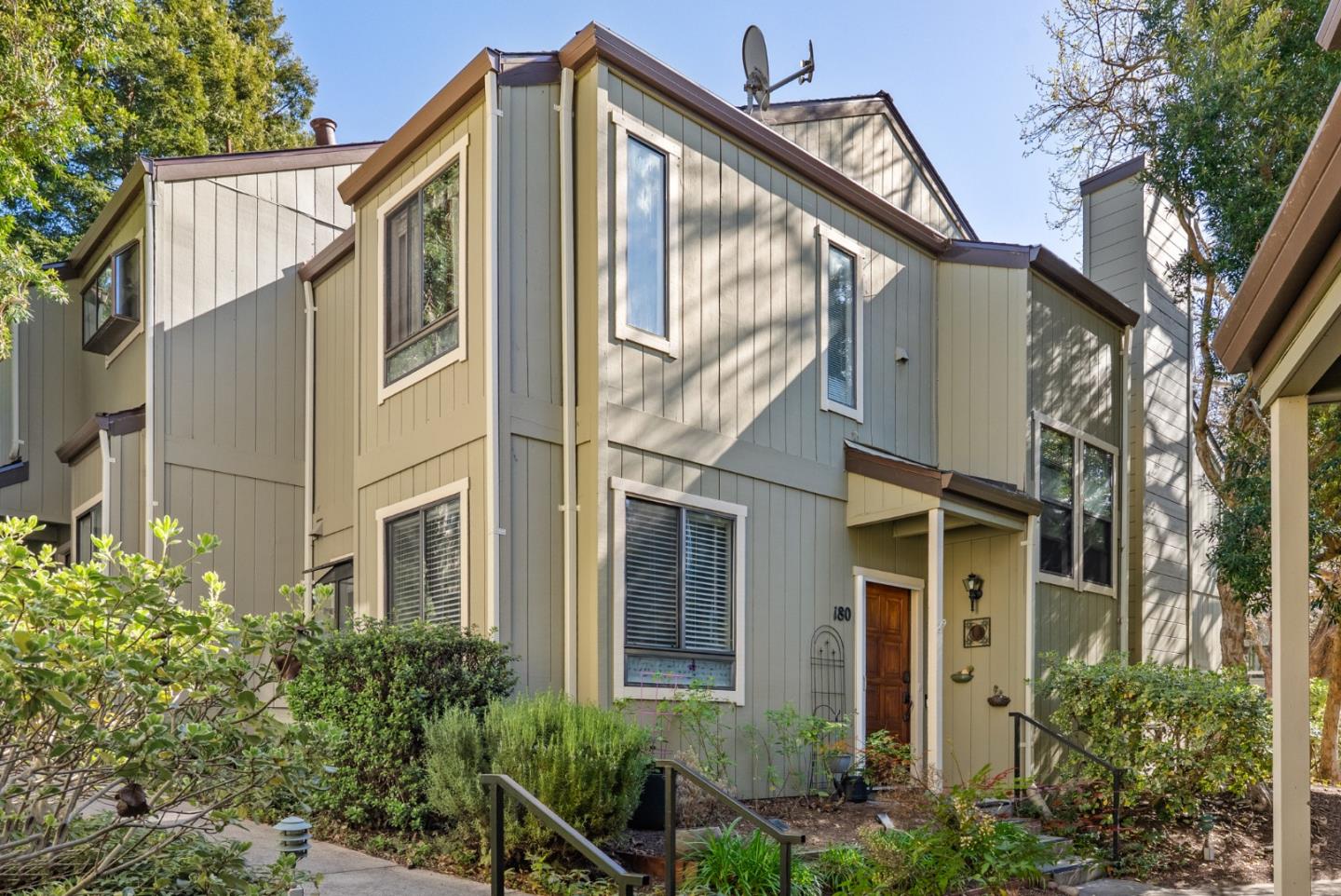 Featured listings