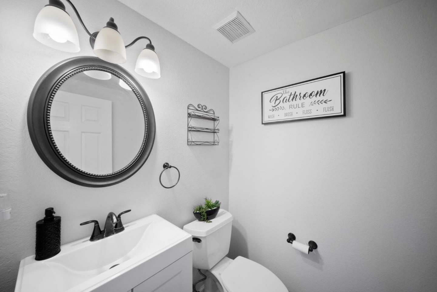 Detail Gallery Image 9 of 32 For 111 Bean Creek Rd #180,  Scotts Valley,  CA 95066 - 2 Beds | 2/1 Baths