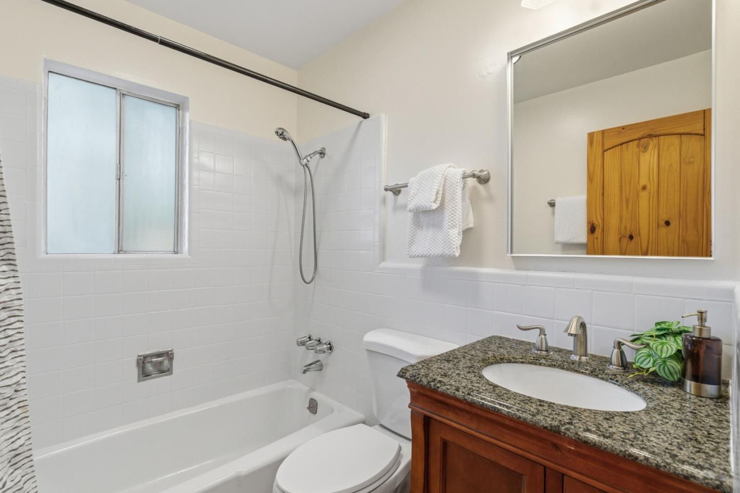 Detail Gallery Image 8 of 73 For 120 Madrona Way, Ben Lomond,  CA 95005 - 2 Beds | 2 Baths