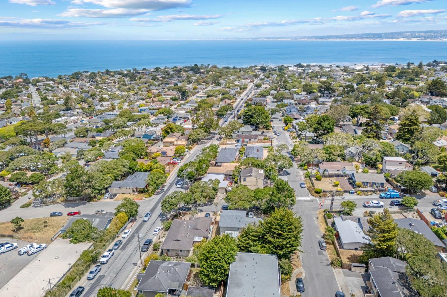 Detail Gallery Image 43 of 52 For 881 Terry St, Monterey,  CA 93940 - 3 Beds | 2/1 Baths