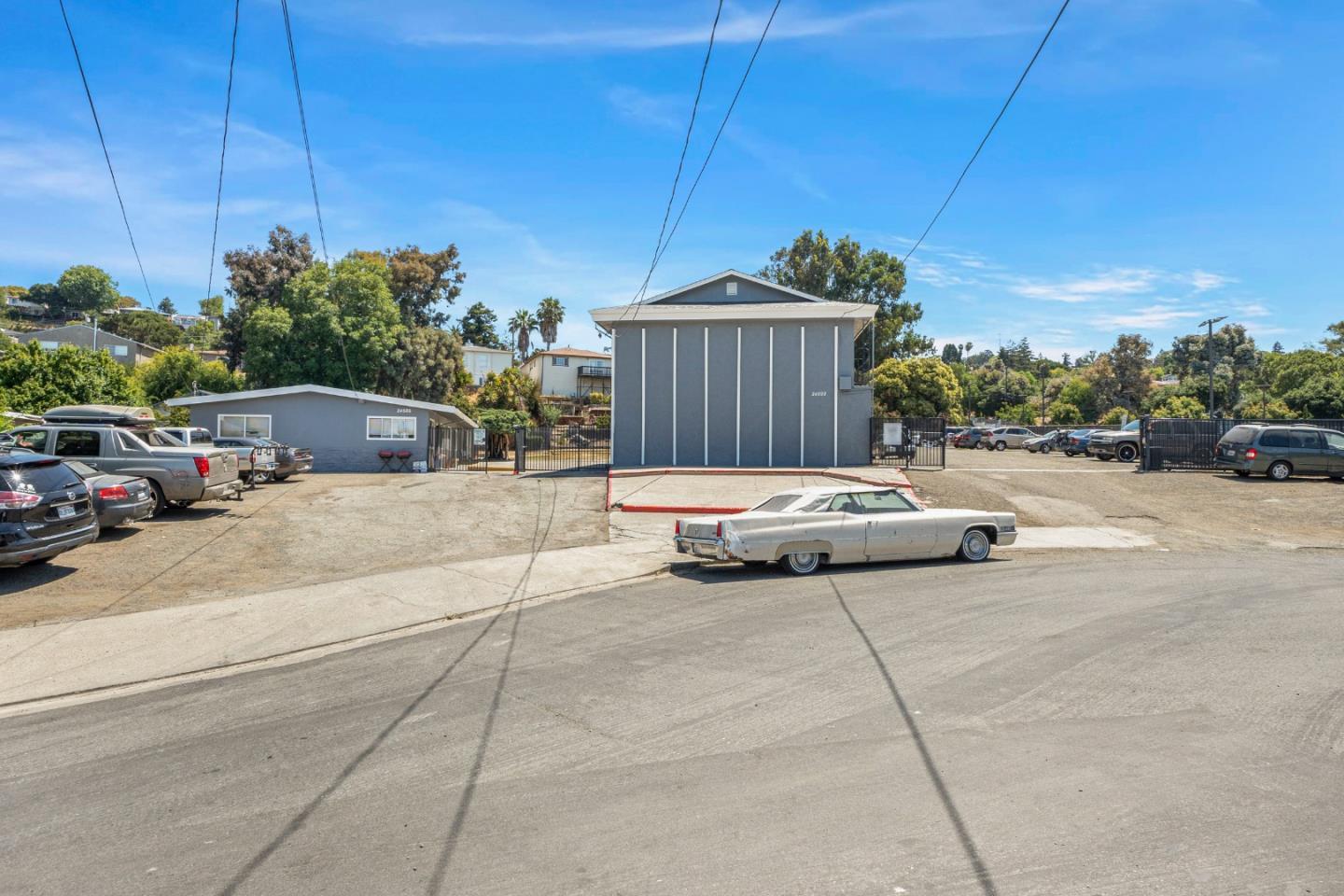 Detail Gallery Image 5 of 32 For 24598 Sybil Ave, Hayward,  CA 94542 - – Beds | – Baths