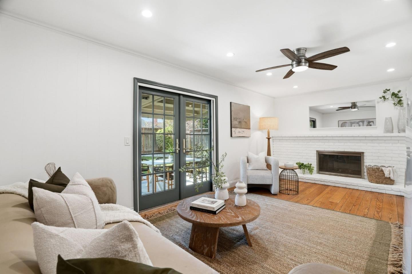 Detail Gallery Image 16 of 75 For 2273 Glenkirk Dr, San Jose,  CA 95124 - 5 Beds | 4 Baths