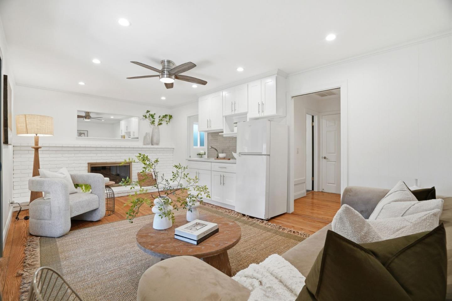 Detail Gallery Image 21 of 75 For 2273 Glenkirk Dr, San Jose,  CA 95124 - 5 Beds | 4 Baths