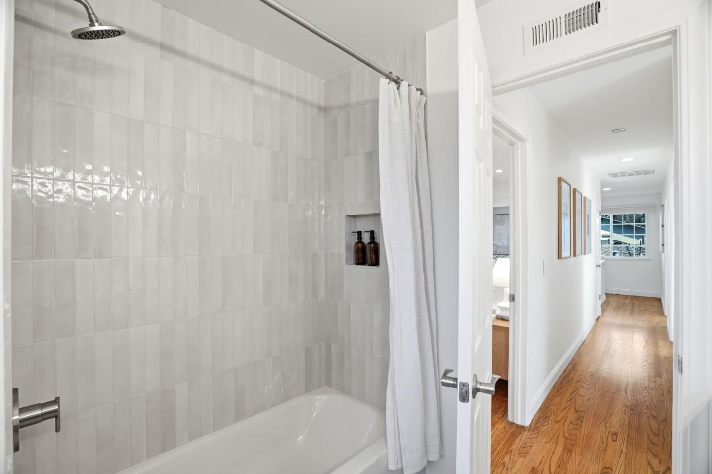 Detail Gallery Image 37 of 75 For 2273 Glenkirk Dr, San Jose,  CA 95124 - 5 Beds | 4 Baths