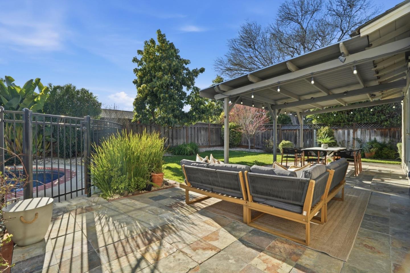 Detail Gallery Image 43 of 75 For 2273 Glenkirk Dr, San Jose,  CA 95124 - 5 Beds | 4 Baths