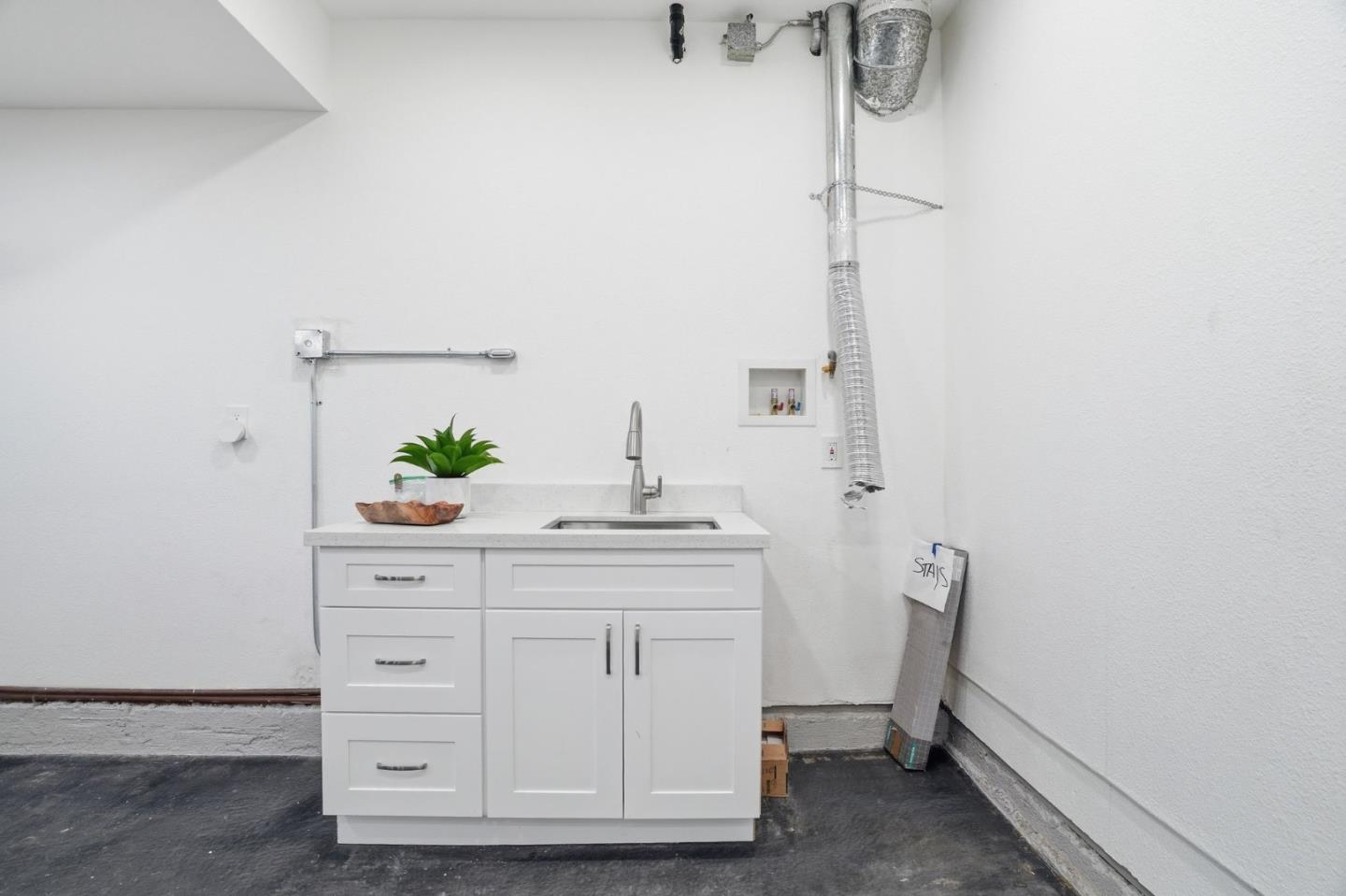 Detail Gallery Image 52 of 75 For 2273 Glenkirk Dr, San Jose,  CA 95124 - 5 Beds | 4 Baths