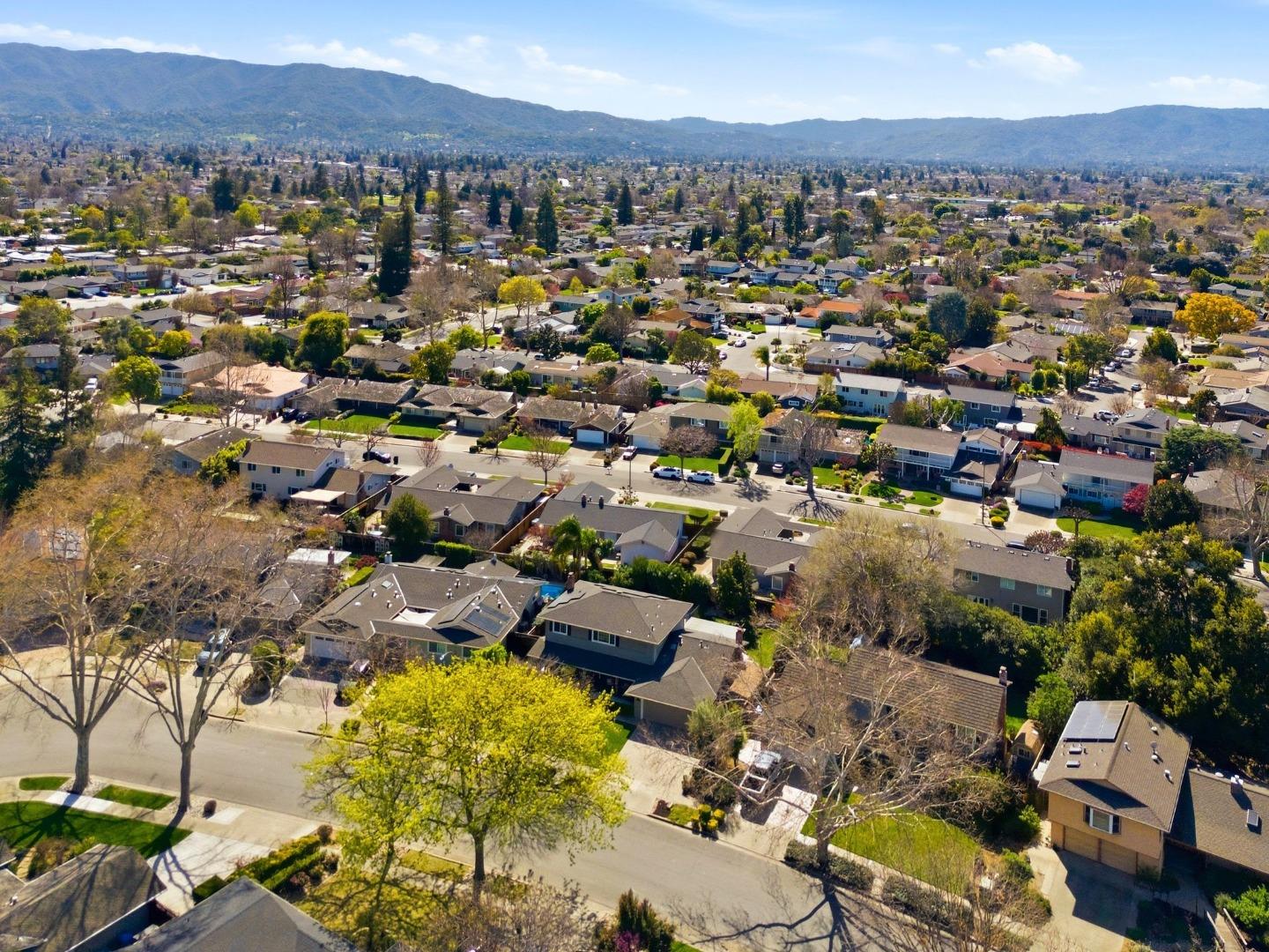 Detail Gallery Image 70 of 75 For 2273 Glenkirk Dr, San Jose,  CA 95124 - 5 Beds | 4 Baths