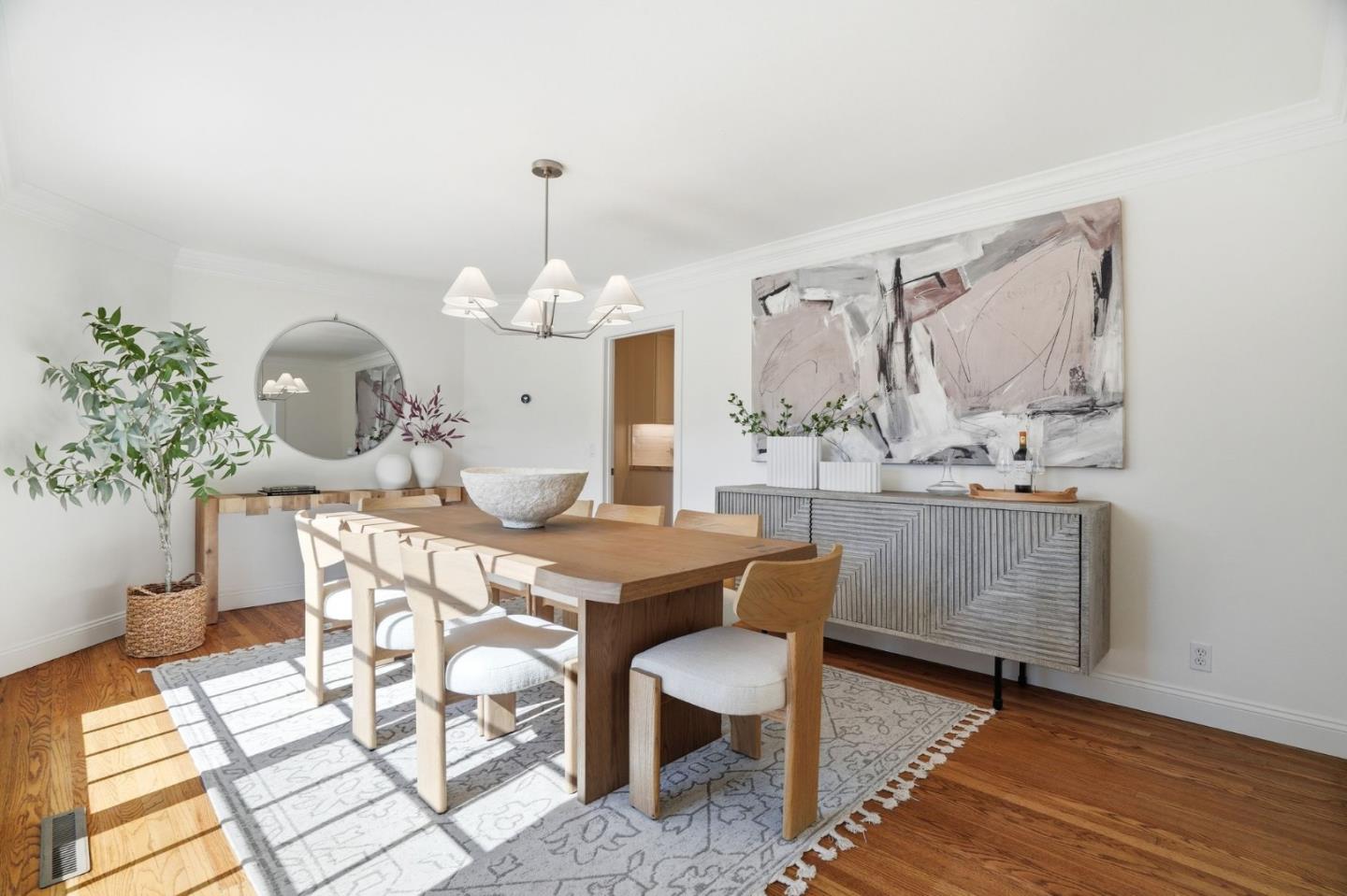 Detail Gallery Image 8 of 75 For 2273 Glenkirk Dr, San Jose,  CA 95124 - 5 Beds | 4 Baths