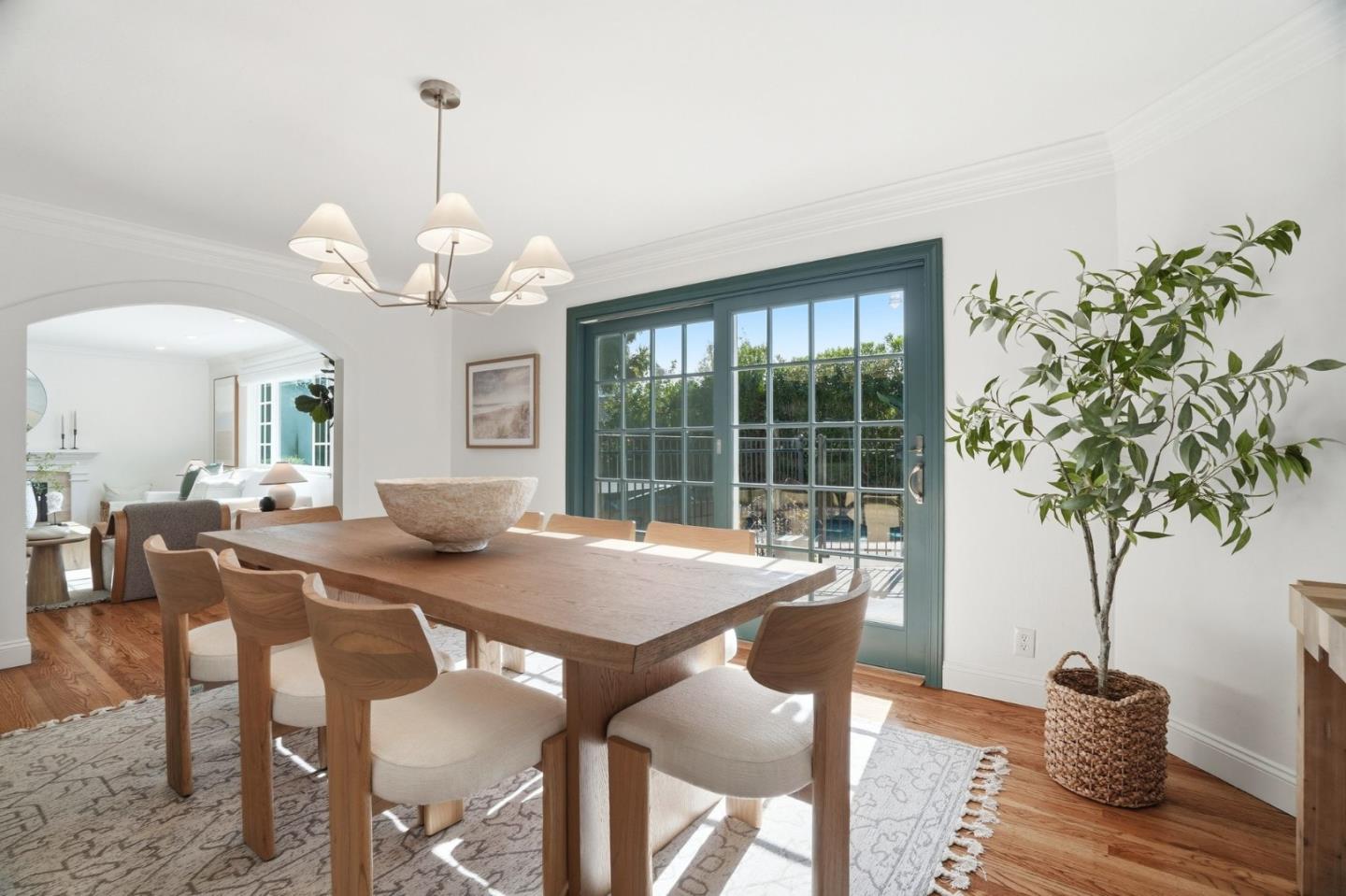 Detail Gallery Image 9 of 75 For 2273 Glenkirk Dr, San Jose,  CA 95124 - 5 Beds | 4 Baths