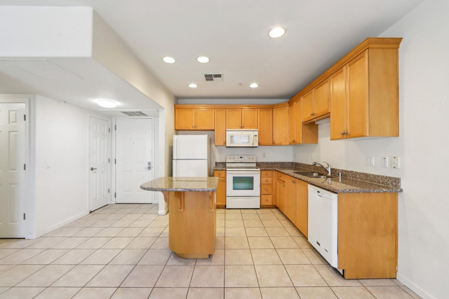 Detail Gallery Image 7 of 18 For 88 N Jackson Ave #415,  San Jose,  CA 95116 - 1 Beds | 1 Baths