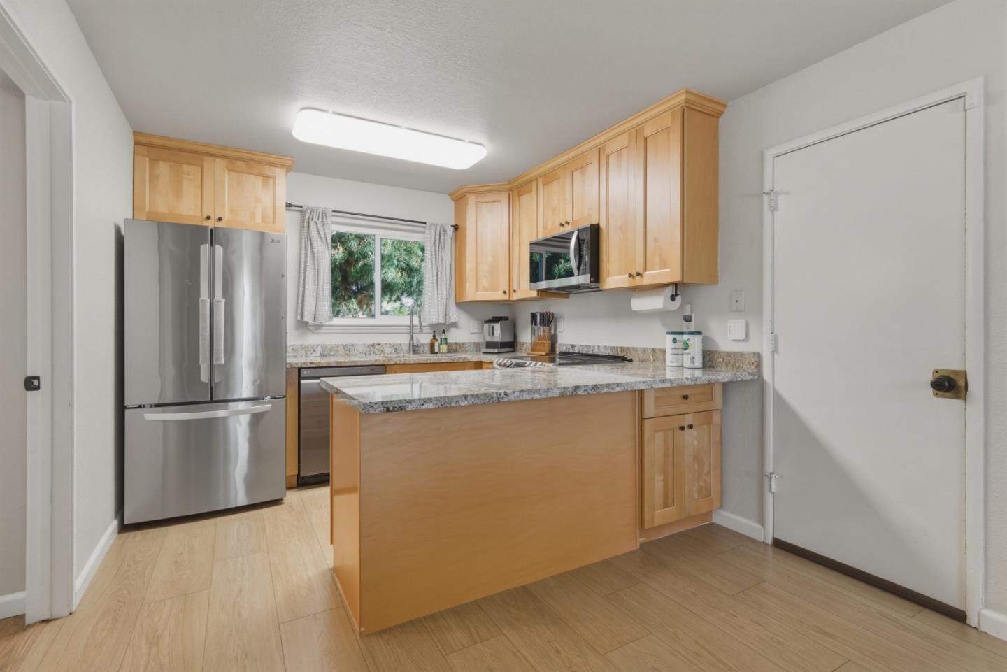 Detail Gallery Image 14 of 50 For 411 Grey Ghost Ave, San Jose,  CA 95111 - 3 Beds | 2/1 Baths