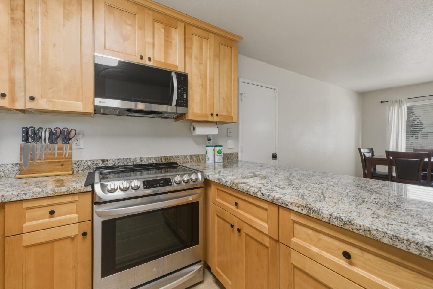 Detail Gallery Image 18 of 50 For 411 Grey Ghost Ave, San Jose,  CA 95111 - 3 Beds | 2/1 Baths