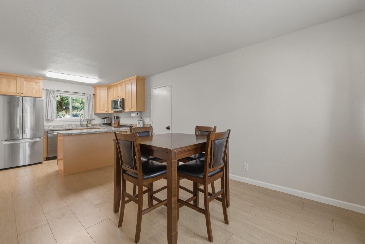 Detail Gallery Image 8 of 50 For 411 Grey Ghost Ave, San Jose,  CA 95111 - 3 Beds | 2/1 Baths