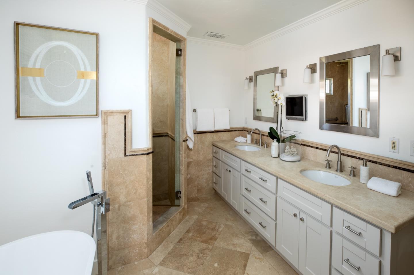 Detail Gallery Image 16 of 24 For 709 Orange Ave, Los Altos,  CA 94022 - 3 Beds | 2 Baths