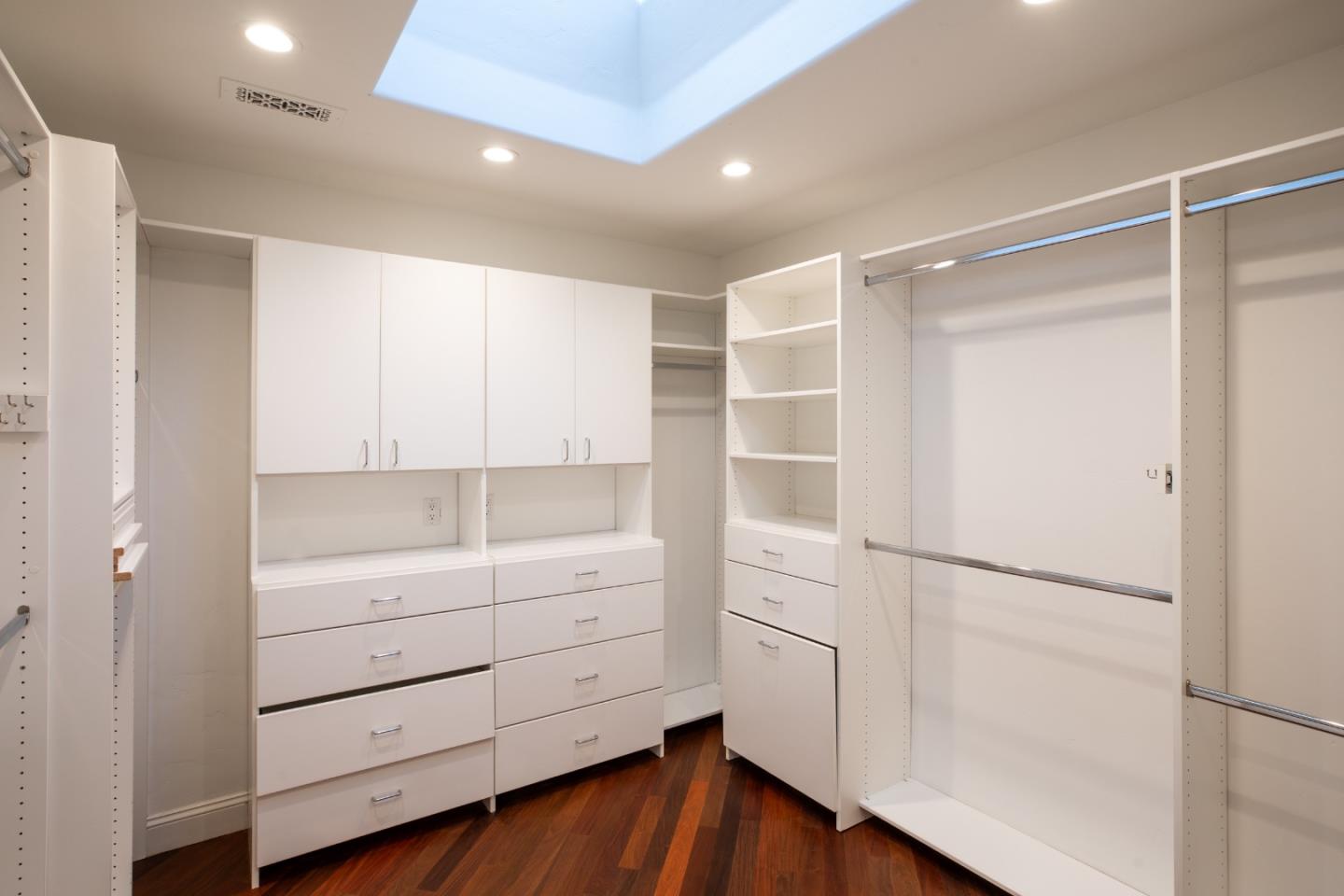 Detail Gallery Image 17 of 24 For 709 Orange Ave, Los Altos,  CA 94022 - 3 Beds | 2 Baths