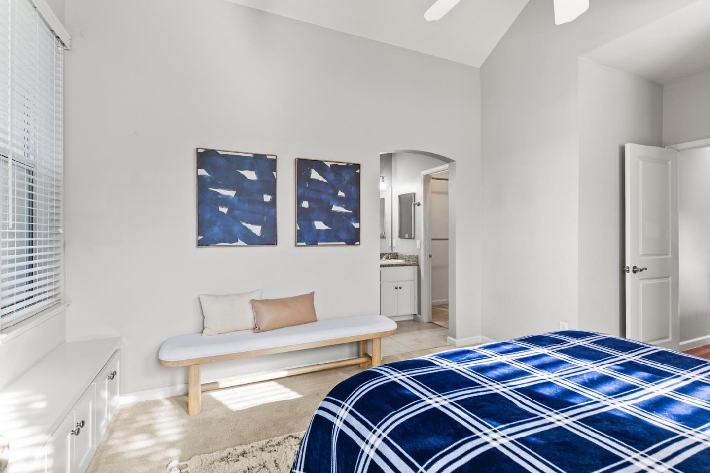 Detail Gallery Image 18 of 35 For 171 Bel Air Ct, Mountain View,  CA 94043 - 3 Beds | 2/1 Baths