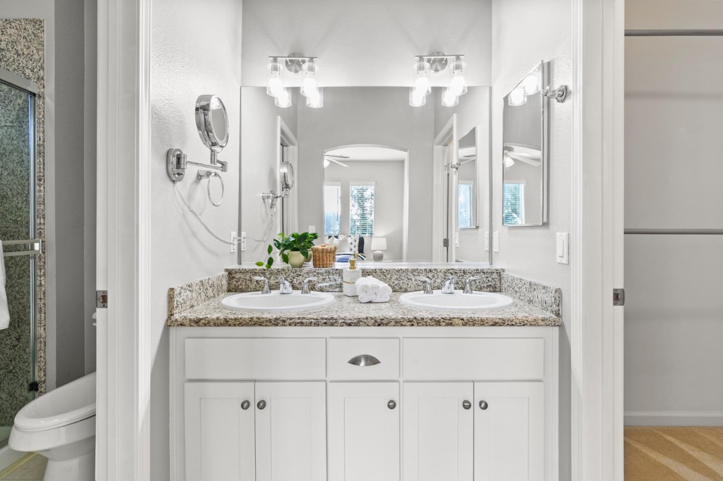 Detail Gallery Image 19 of 35 For 171 Bel Air Ct, Mountain View,  CA 94043 - 3 Beds | 2/1 Baths