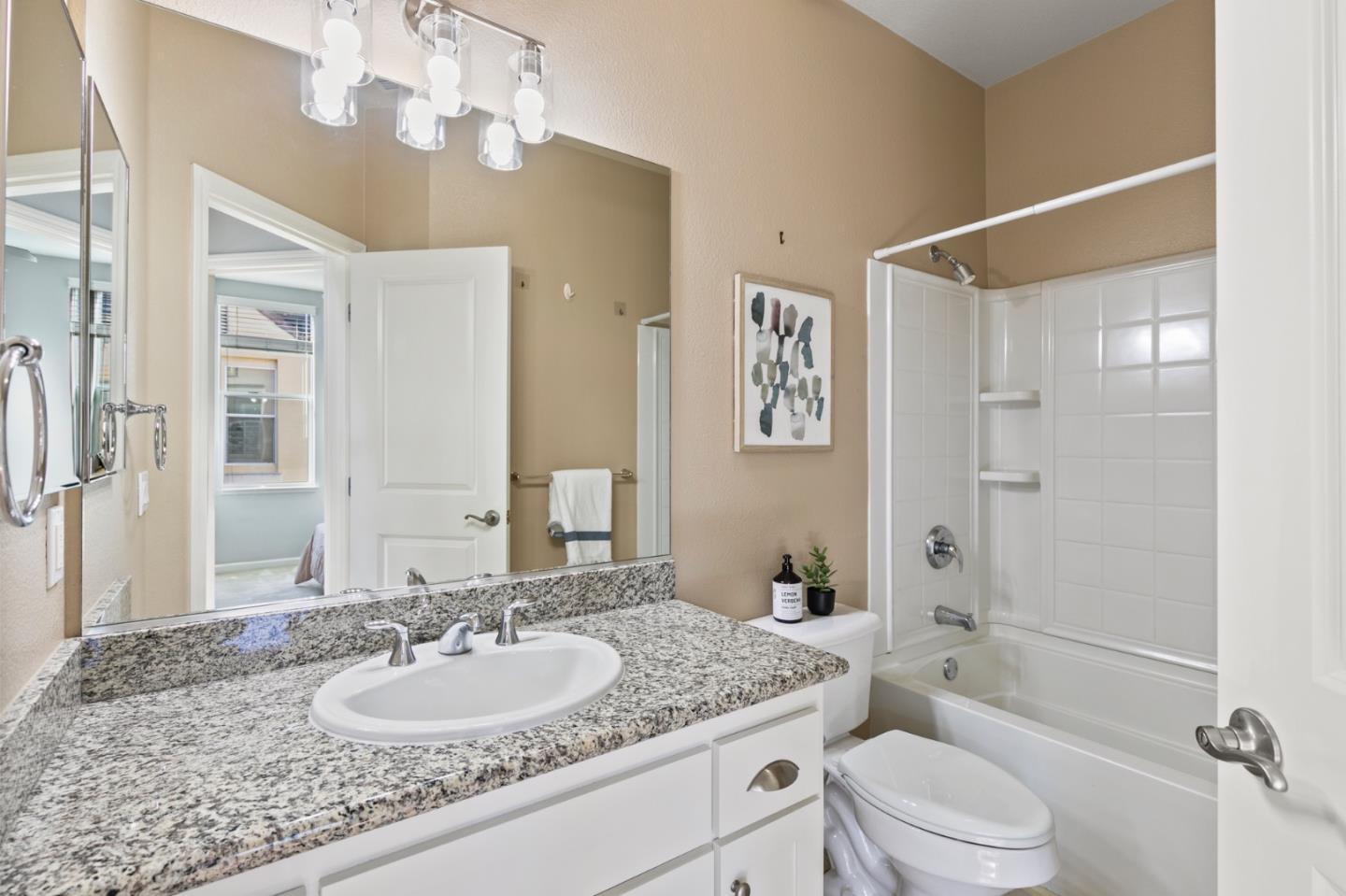 Detail Gallery Image 25 of 35 For 171 Bel Air Ct, Mountain View,  CA 94043 - 3 Beds | 2/1 Baths