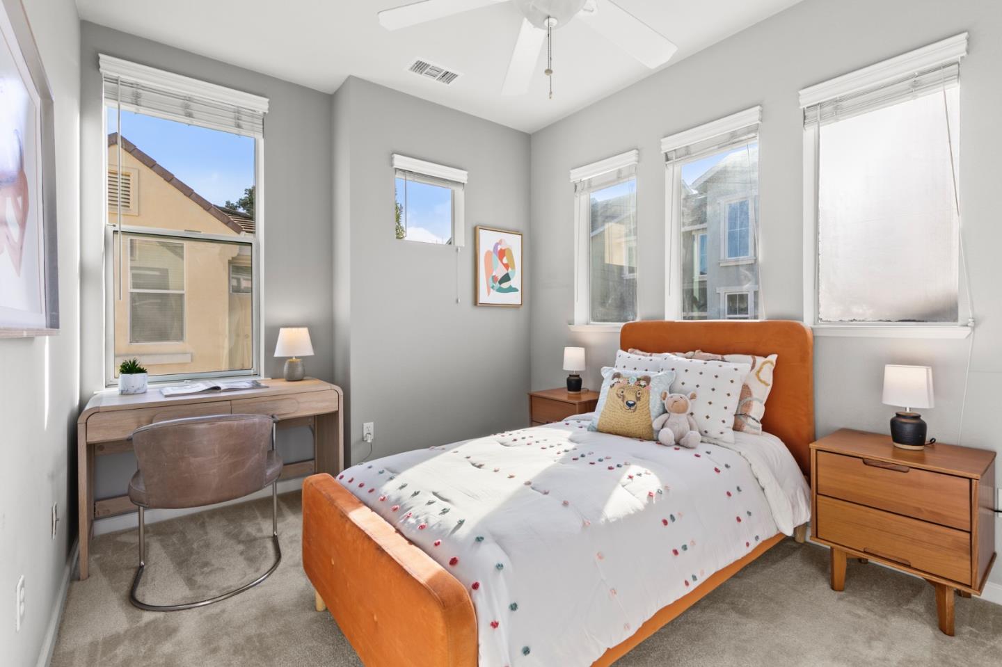 Detail Gallery Image 26 of 35 For 171 Bel Air Ct, Mountain View,  CA 94043 - 3 Beds | 2/1 Baths