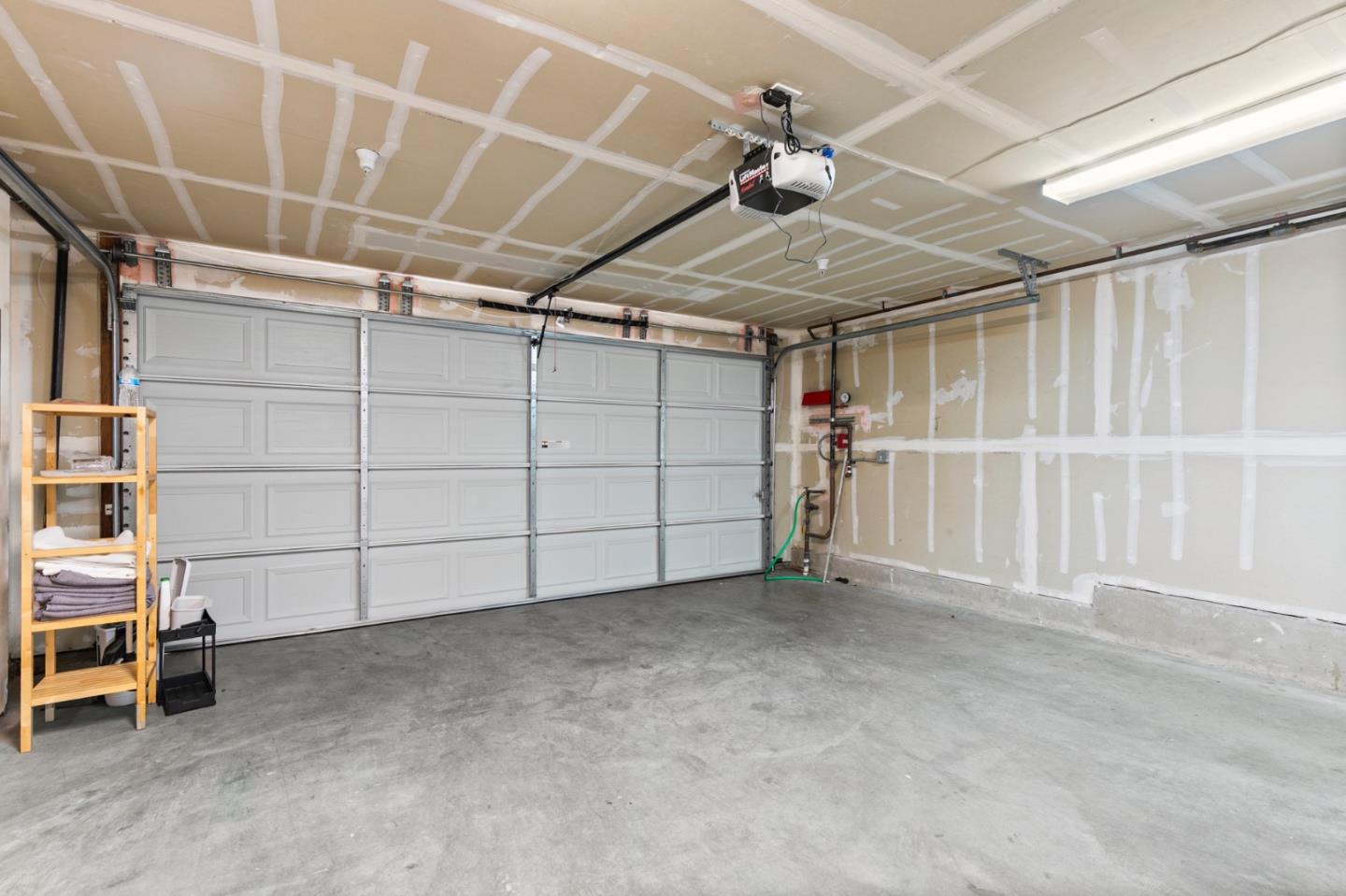 Detail Gallery Image 28 of 35 For 171 Bel Air Ct, Mountain View,  CA 94043 - 3 Beds | 2/1 Baths