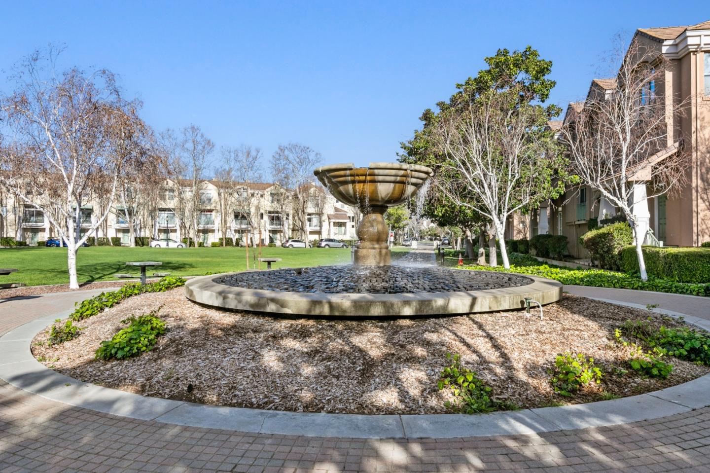 Detail Gallery Image 33 of 35 For 171 Bel Air Ct, Mountain View,  CA 94043 - 3 Beds | 2/1 Baths