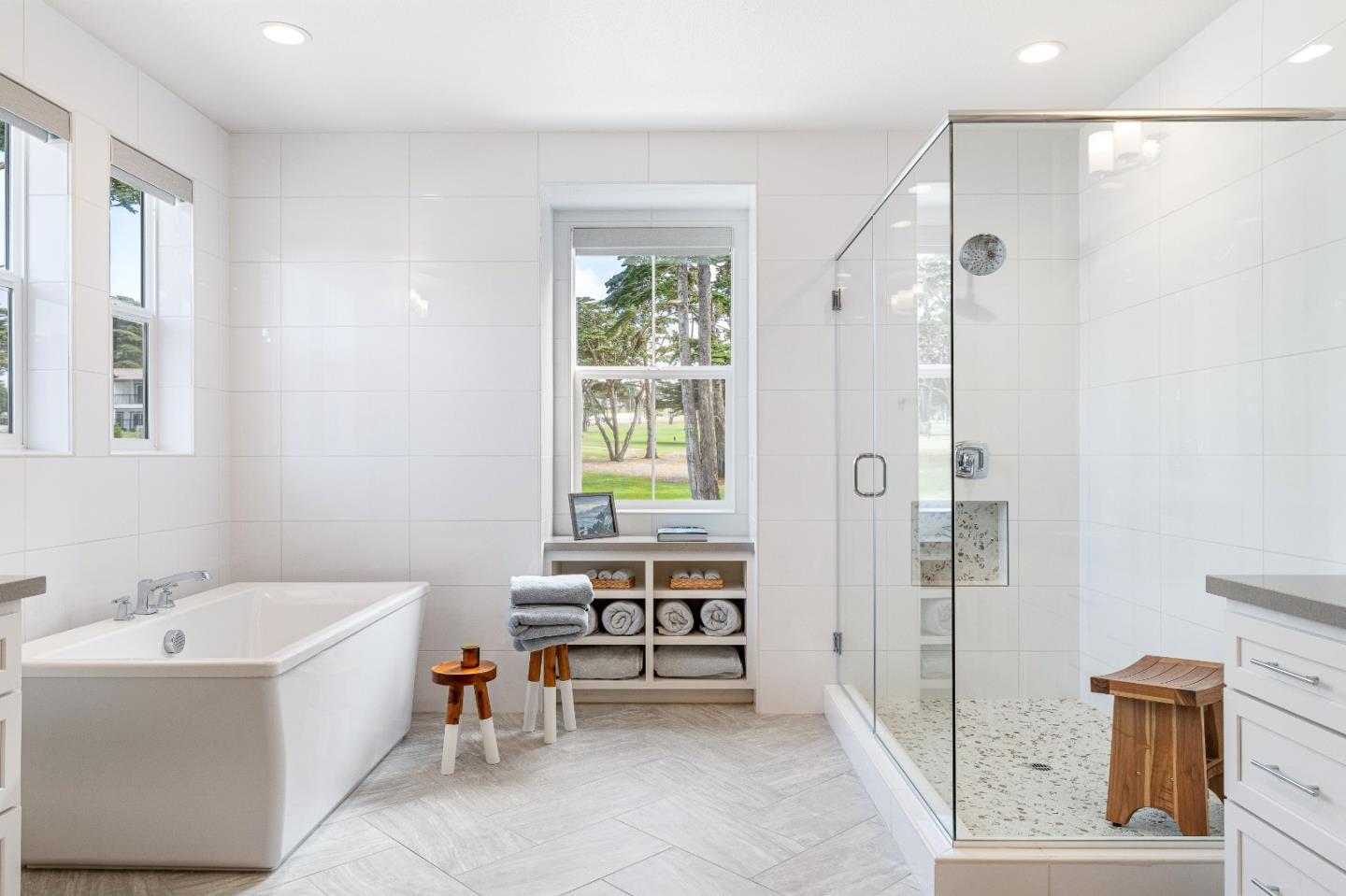 Detail Gallery Image 33 of 61 For 1814 Links Dr, Seaside,  CA 93955 - 4 Beds | 4/1 Baths