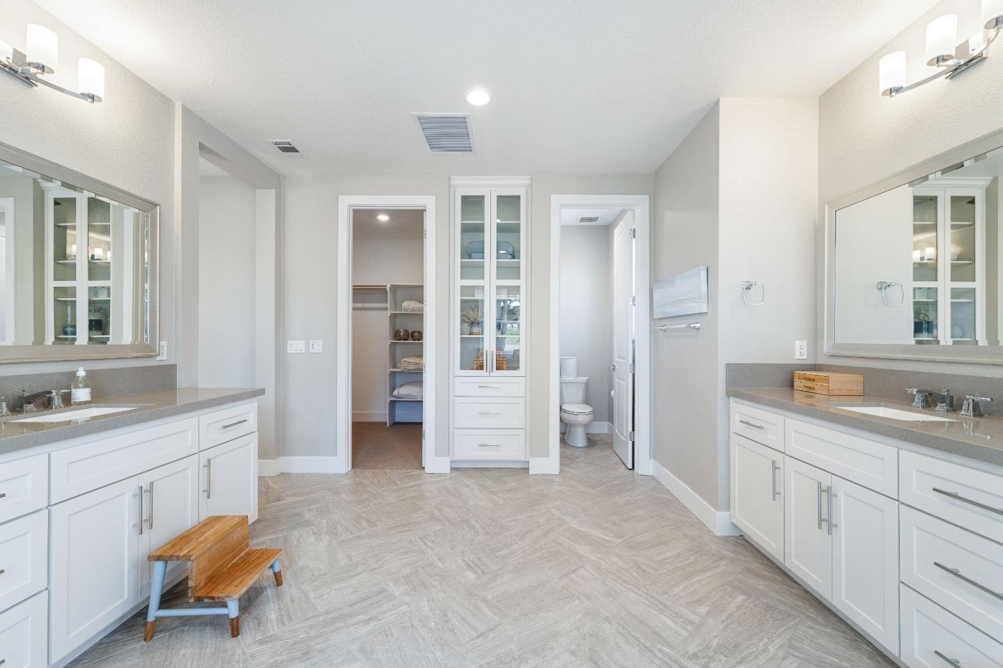 Detail Gallery Image 34 of 61 For 1814 Links Dr, Seaside,  CA 93955 - 4 Beds | 4/1 Baths