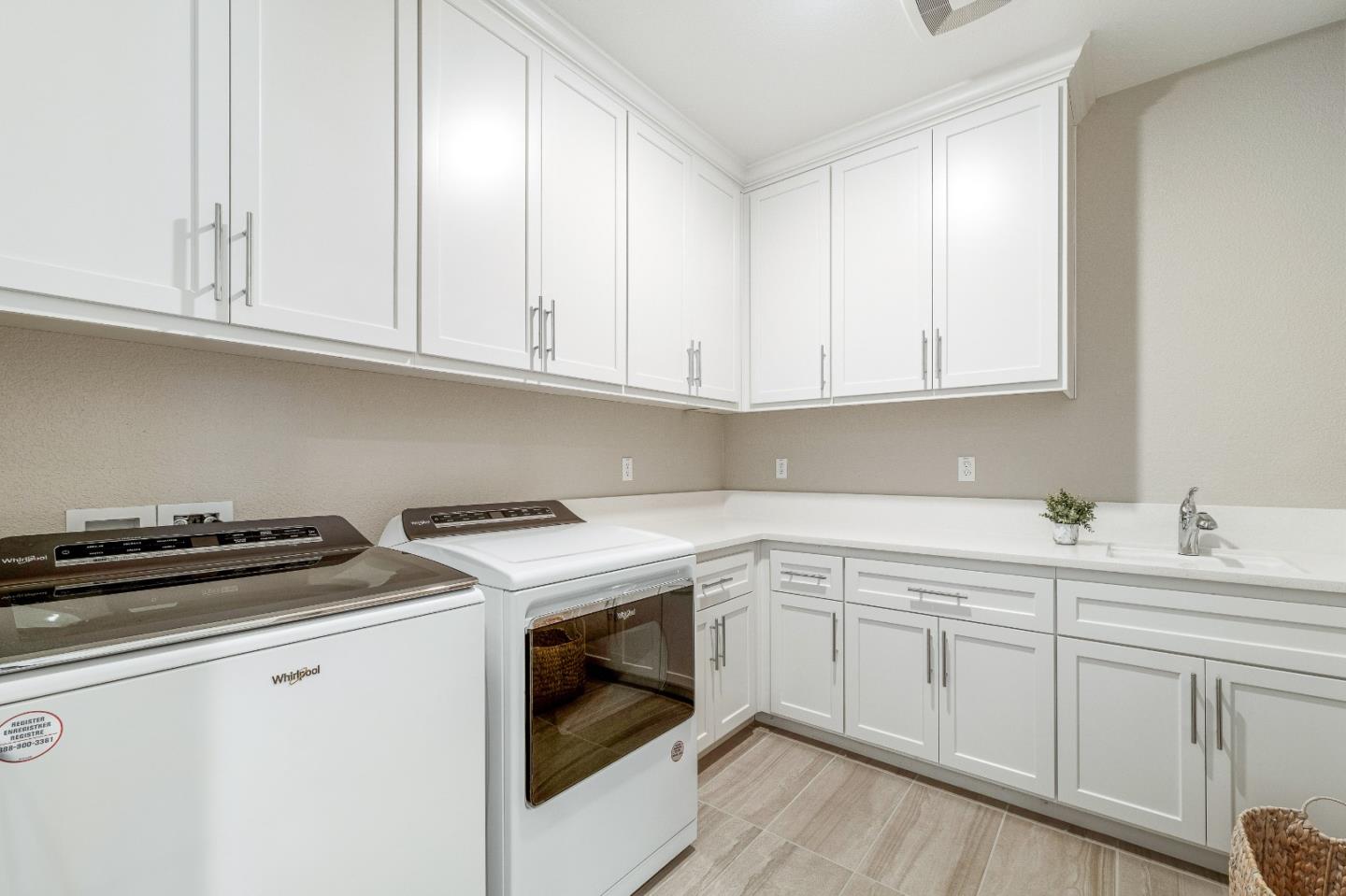 Detail Gallery Image 39 of 61 For 1814 Links Dr, Seaside,  CA 93955 - 4 Beds | 4/1 Baths