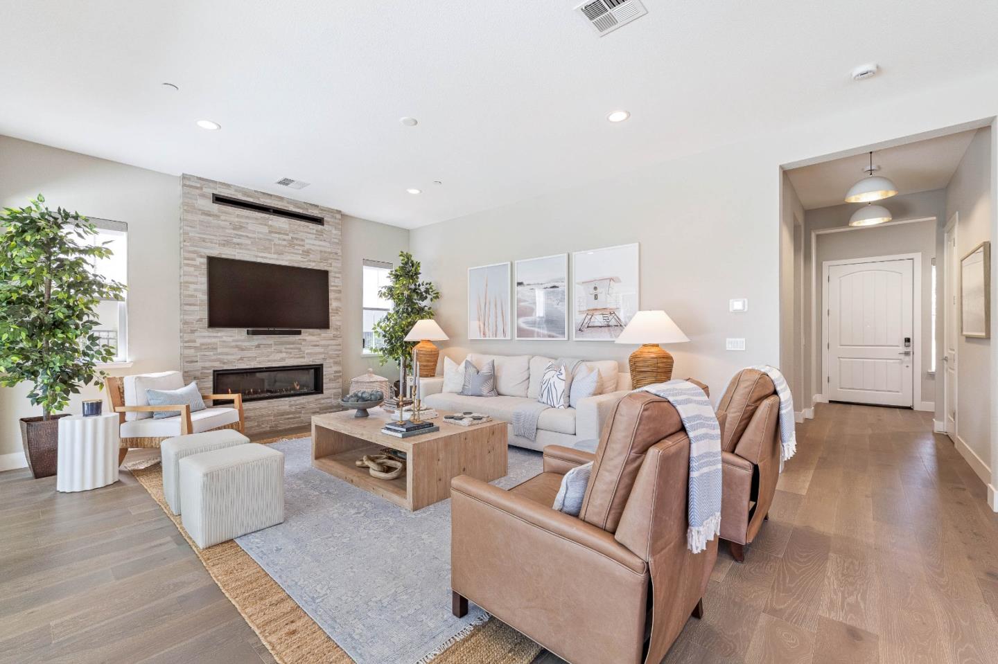 Detail Gallery Image 7 of 61 For 1814 Links Dr, Seaside,  CA 93955 - 4 Beds | 4/1 Baths