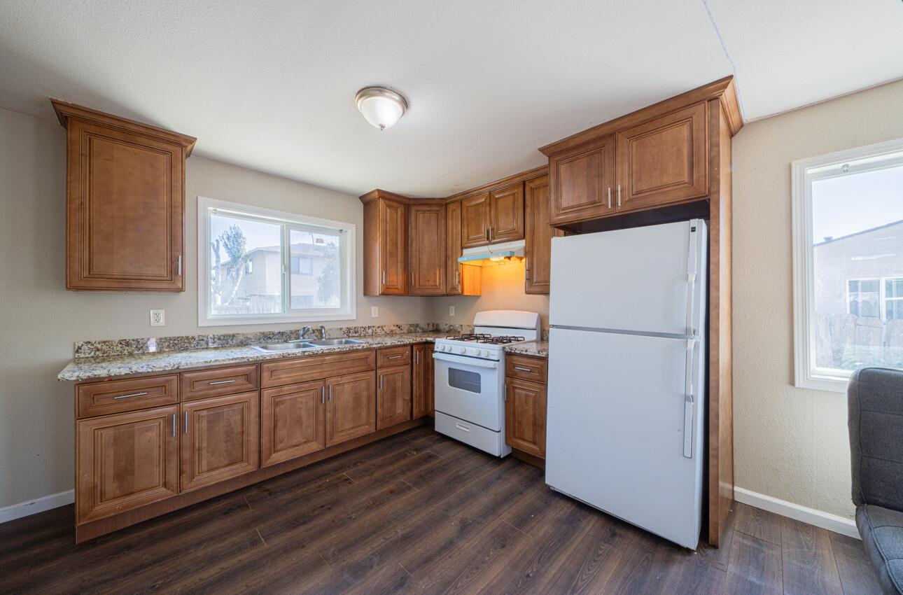 Detail Gallery Image 15 of 19 For 1126 Pacific Ave, Salinas,  CA 93905 - – Beds | – Baths