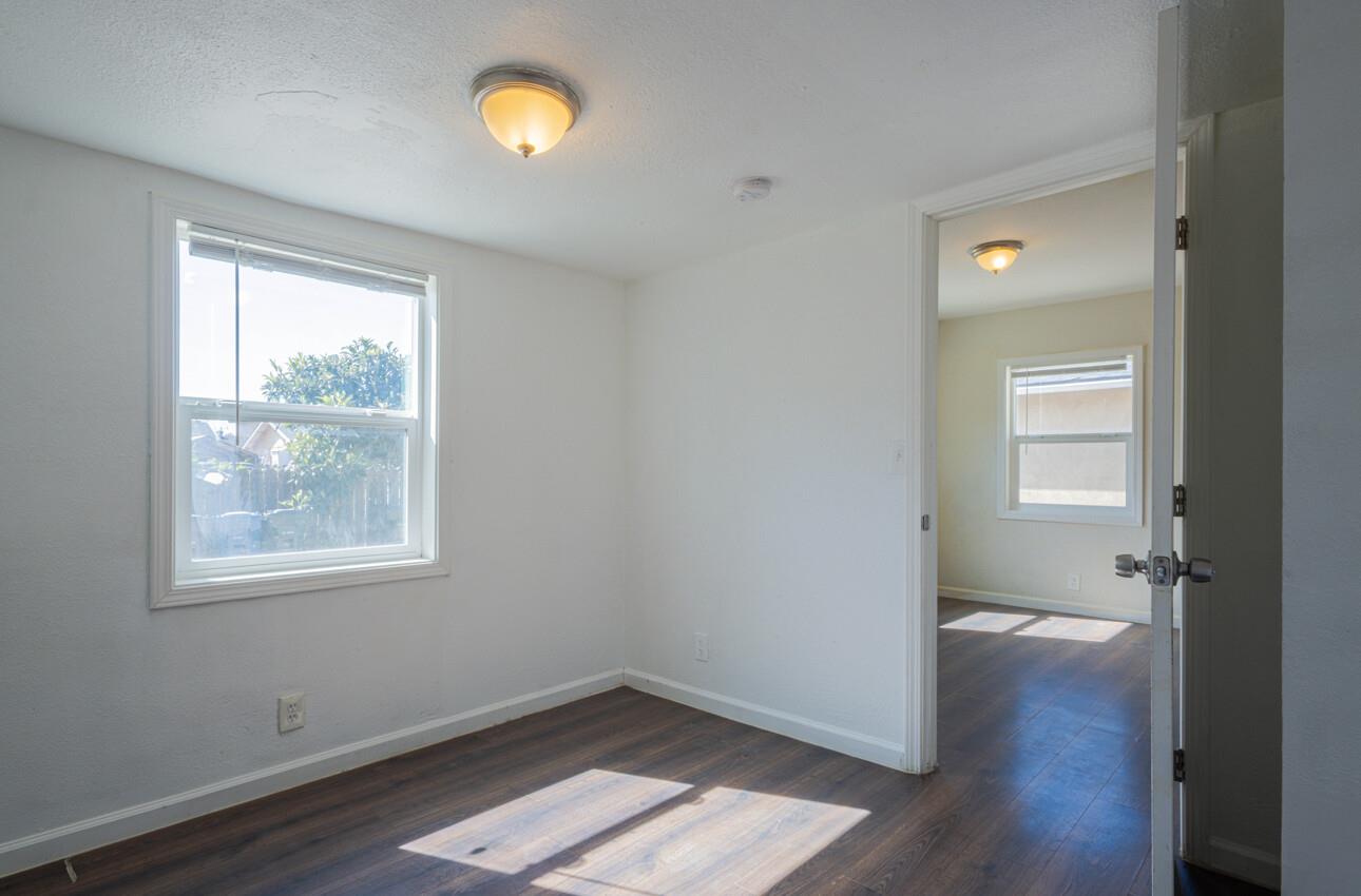 Detail Gallery Image 9 of 19 For 1126 Pacific Ave, Salinas,  CA 93905 - – Beds | – Baths