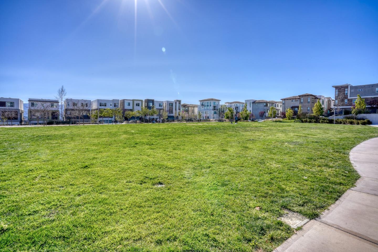 Detail Gallery Image 51 of 57 For 218 William Manly St #6,  San Jose,  CA 95136 - 2 Beds | 2 Baths