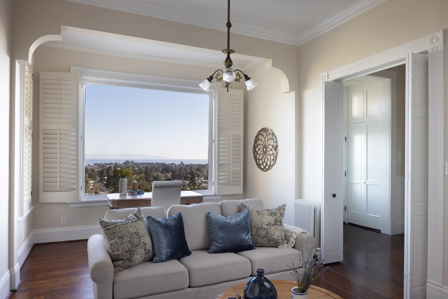 Detail Gallery Image 22 of 55 For 535 Highland Ave, Santa Cruz,  CA 95060 - 8 Beds | 5/1 Baths