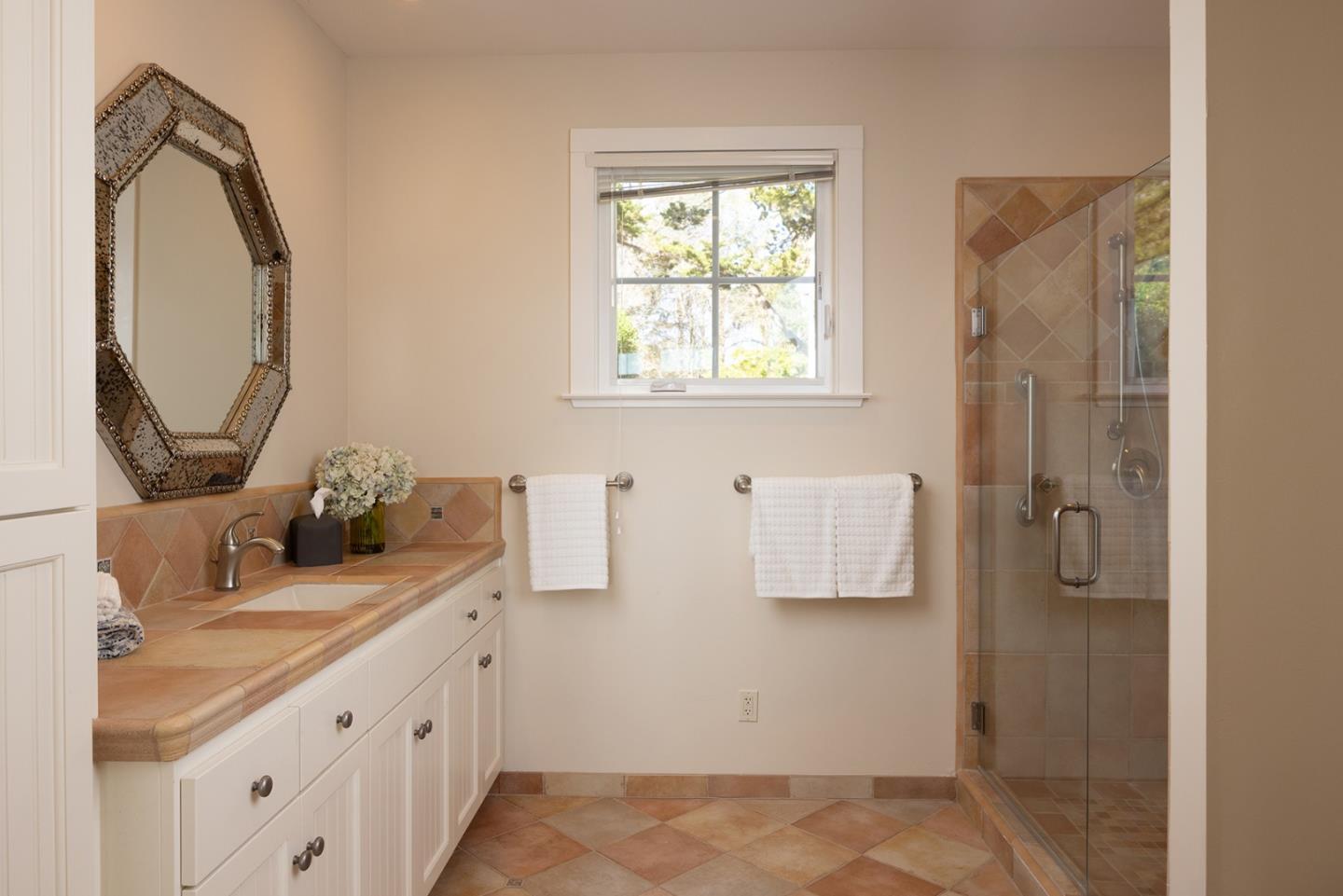 Detail Gallery Image 27 of 55 For 535 Highland Ave, Santa Cruz,  CA 95060 - 8 Beds | 5/1 Baths