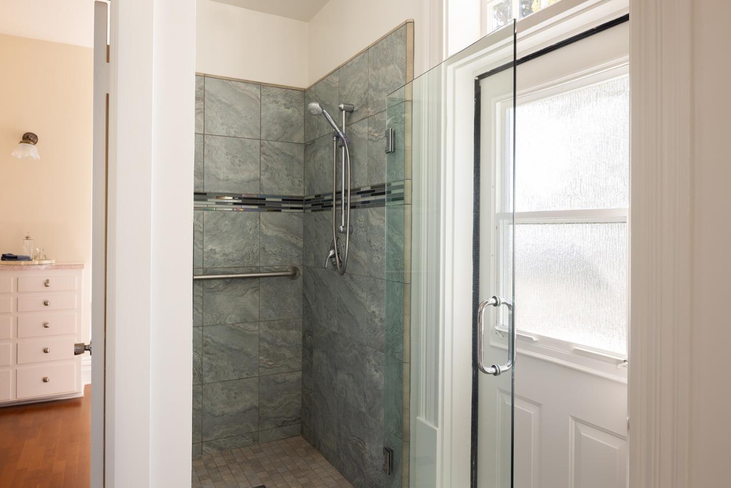 Detail Gallery Image 34 of 55 For 535 Highland Ave, Santa Cruz,  CA 95060 - 8 Beds | 5/1 Baths