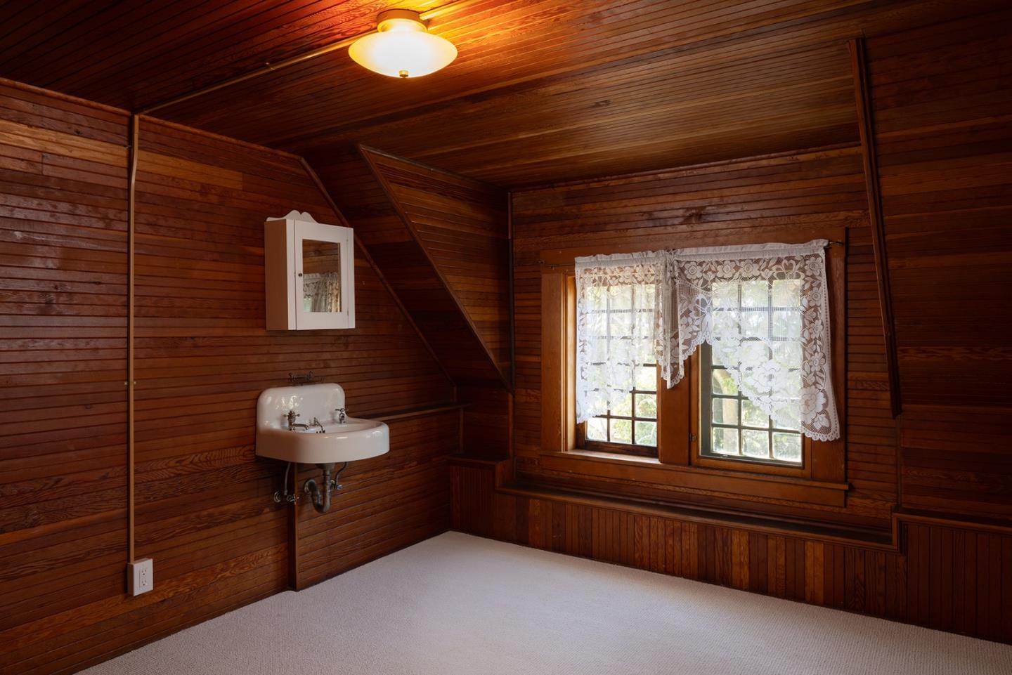 Detail Gallery Image 42 of 55 For 535 Highland Ave, Santa Cruz,  CA 95060 - 8 Beds | 5/1 Baths