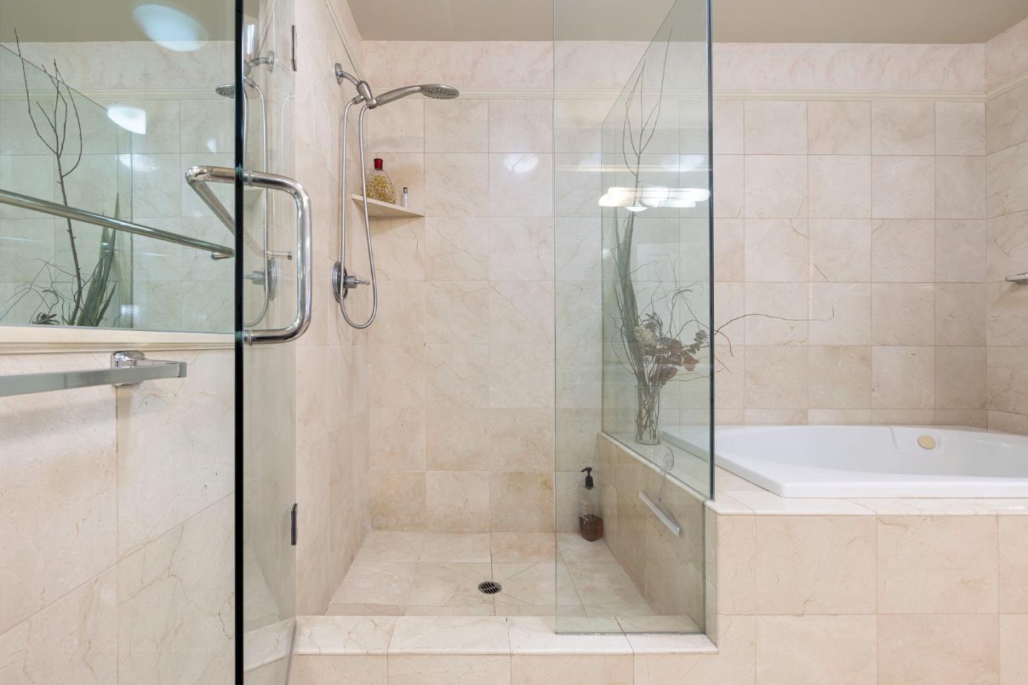 Detail Gallery Image 16 of 20 For 24 Mounds Rd a,  San Mateo,  CA 94402 - 2 Beds | 2 Baths