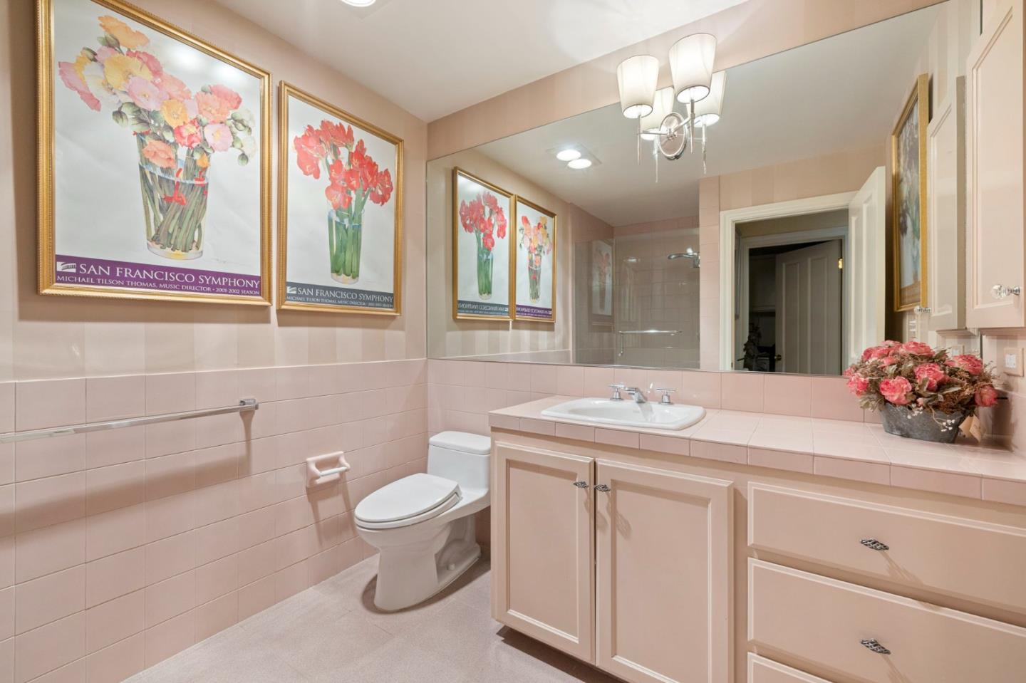 Detail Gallery Image 18 of 20 For 24 Mounds Rd a,  San Mateo,  CA 94402 - 2 Beds | 2 Baths