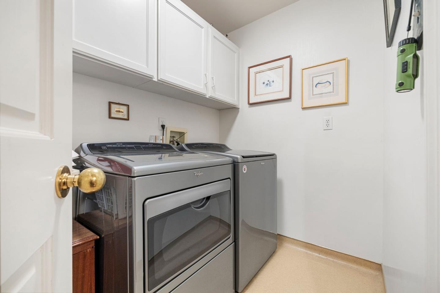 Detail Gallery Image 19 of 20 For 24 Mounds Rd a,  San Mateo,  CA 94402 - 2 Beds | 2 Baths